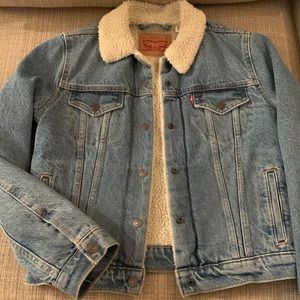 Levi’s Shearling-Lined Trucker Jean Jacket (size XS)